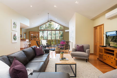 Wine Country Lodge - Tourism Search 2