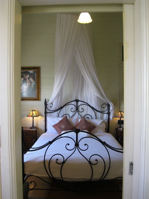 Classique Bed And Breakfast - Tourism Search 1