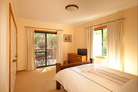 Woodfern Lodge - Tourism Search 0