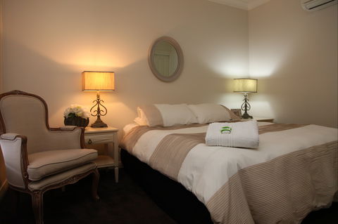 Apartments On-The-Park: Prince - Tourism Search 1