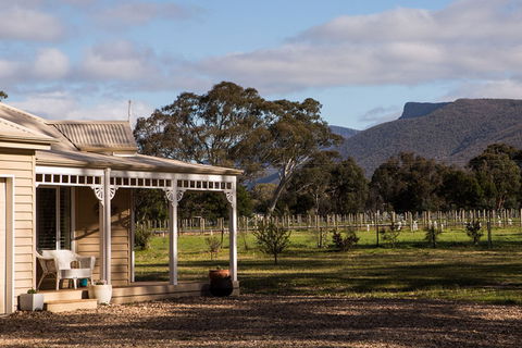 Lallibroch - Tourism Search 0