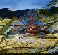 Nil Desperandum - Tourism Search