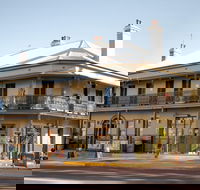 The Family Hotel Maitland - Tourism Search