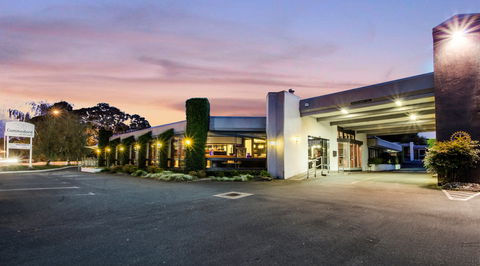 Commodore On The Park - Tourism Search 0