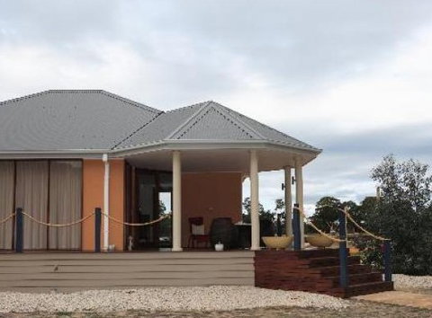Aurora Cottages - Tourism Search 4