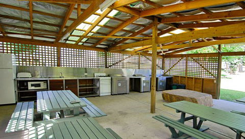 A Wangralea Caravan Park - Tourism Search 1
