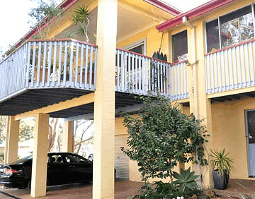 Surfside Retreat - Tourism Search