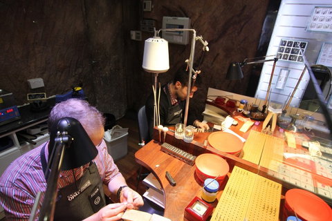 Unique Opal And Diamond Mine  - The Underground Opal Mine - Tourism Search 0