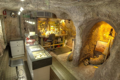 Unique Opal And Diamond Mine  - The Underground Opal Mine - Tourism Search 1