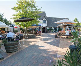 George Harcourt Inn - Tourism Search 0