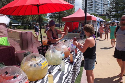 Burleigh Heads Markets - Tourism Search 4