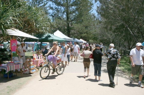 Broadbeach Beachfront Markets - Tourism Search 5