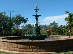 Band Rotunda And Fairy Fountain - Tourism Search 0