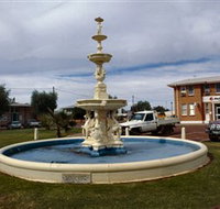 Cunnamulla War Memorial Fountain - Tourism Search