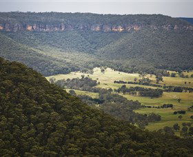 Hassans Walls Lookout - Tourism Search 1
