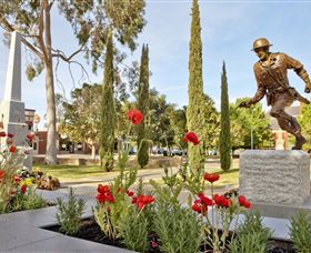 Private Robert Mactier Statue - Tourism Search 0