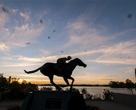 Black Caviar Statue - Tourism Search 0