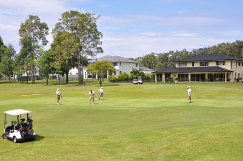 Emerald Downs Golf Course - Tourism Search 3