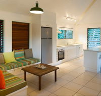 The Retreat Beach Houses - Tourism Search