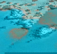 Reef and Island Scenic Flight from Airlie Beach - Tourism Search