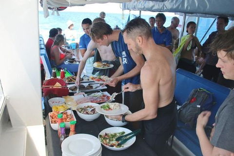 Great Barrier Reef Dive And Snorkel Cruise From Mission Beach - Tourism Search 9