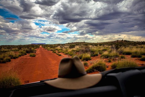 Mount Conner 4WD Small Group Tour From Ayers Rock Including Dinner - Tourism Search 0