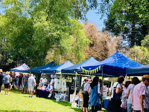 Tamborine Mountain State School Markets - Tourism Search 2
