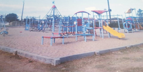 Edithburgh Playground - Tourism Search 0