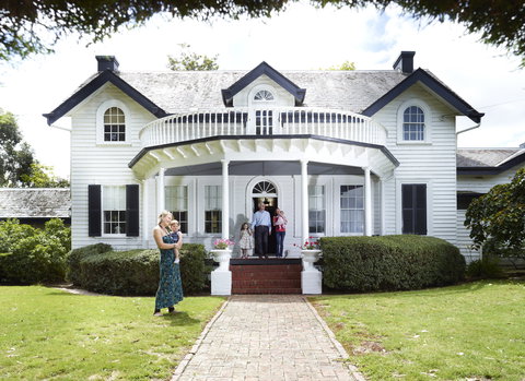 Mulberry Hill - Tourism Search 0