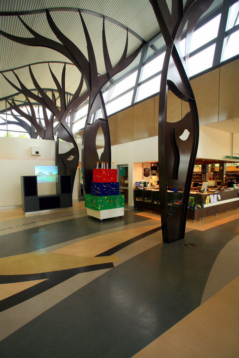 Dogwood Crossing, Miles - Tourism Search 2