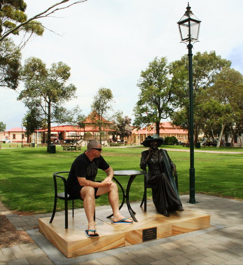 Gladstone Square - Tourism Search 1