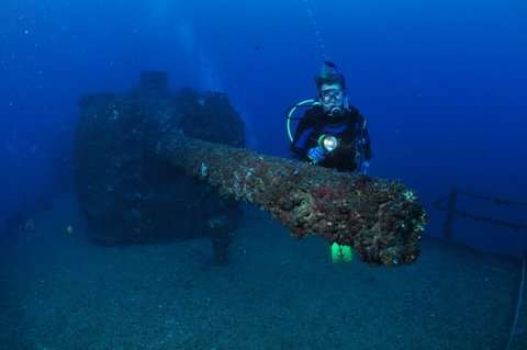 HMAS Brisbane Dive Site - Tourism Search 1