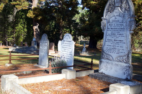 Lucindale Cemetery - Tourism Search 0