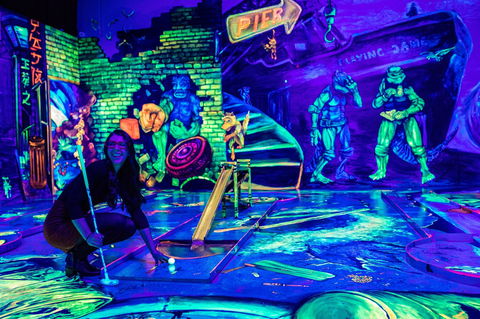 Glowing Rooms 3D Mini Golf - Tourism Search 1