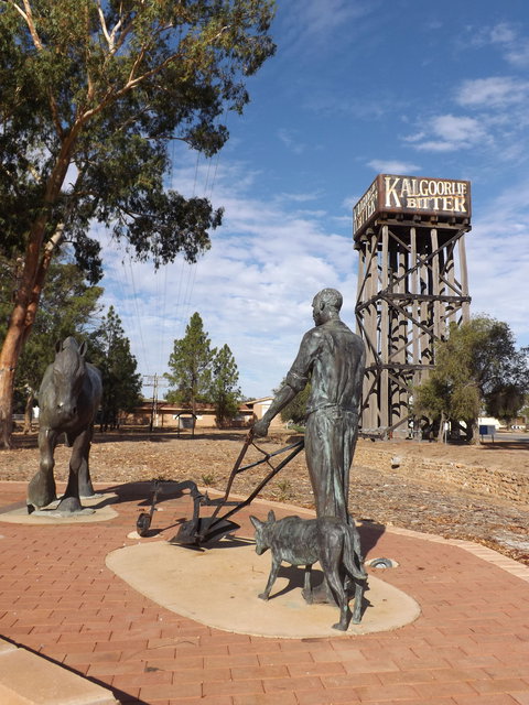 Merredin Railway Water Tower - Tourism Search 0