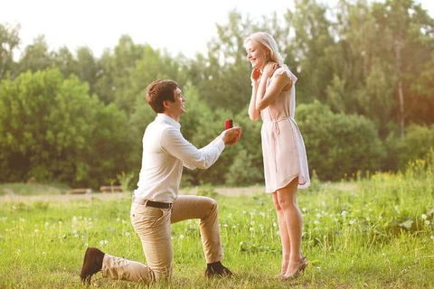 Romance Aircraft Flight + Scenic Tour + 3 Course Lunch + Beer Tasting + Hamper - Tourism Search 2