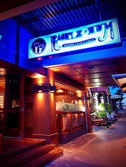 Rattle N Hum Port Douglas - Tourism Search 1