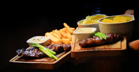 Waterfront Grill - Tourism Search 5