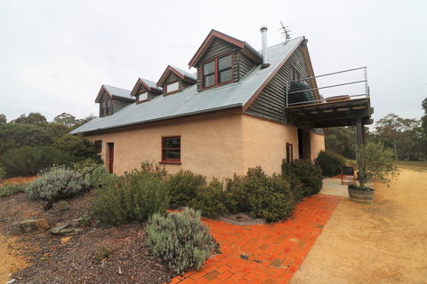 Yarralaw Springs Wines  - Cellar Door Wine Tasting - Tourism Search 2