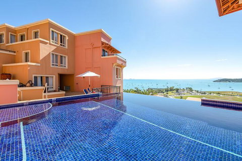 Martinique Whitsunday - Tourism Search 5