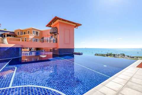 Martinique Whitsunday - Tourism Search 3