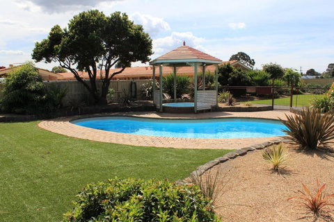 Werribee Park Motor Inn - Tourism Search 4