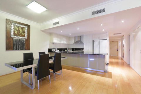 Verandah Apartments - Tourism Search 4