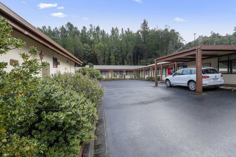 Gold Rush Inn - Tourism Search 3