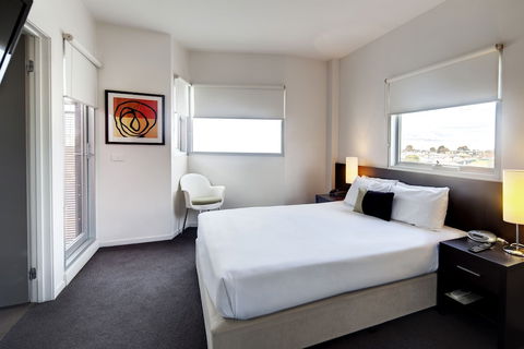 Punthill Essendon - Tourism Search 6