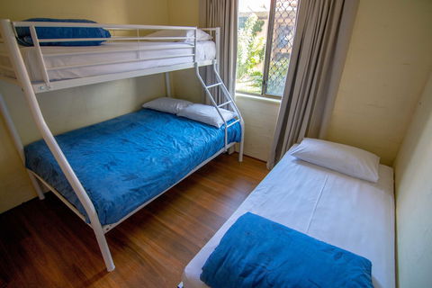 Mandurah Family Resort - Tourism Search 0