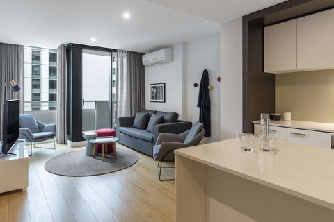 Oaks Melbourne Southbank Suites - Tourism Search 4