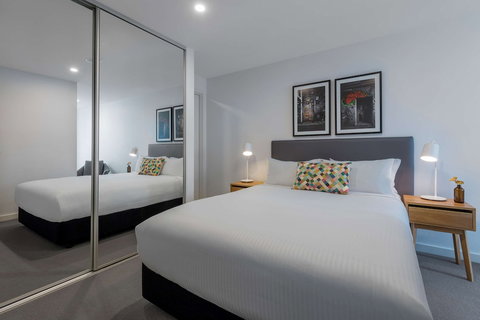 Oaks Melbourne Southbank Suites - Tourism Search 5