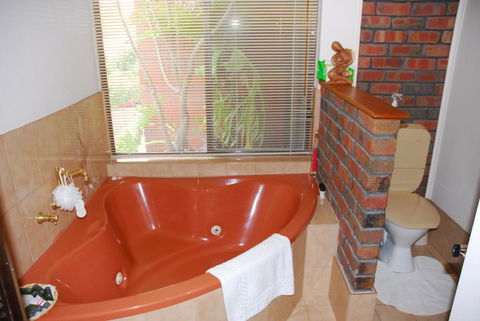 Gaerwood B & B - Tourism Search 5