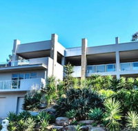 Hollywood Tree House